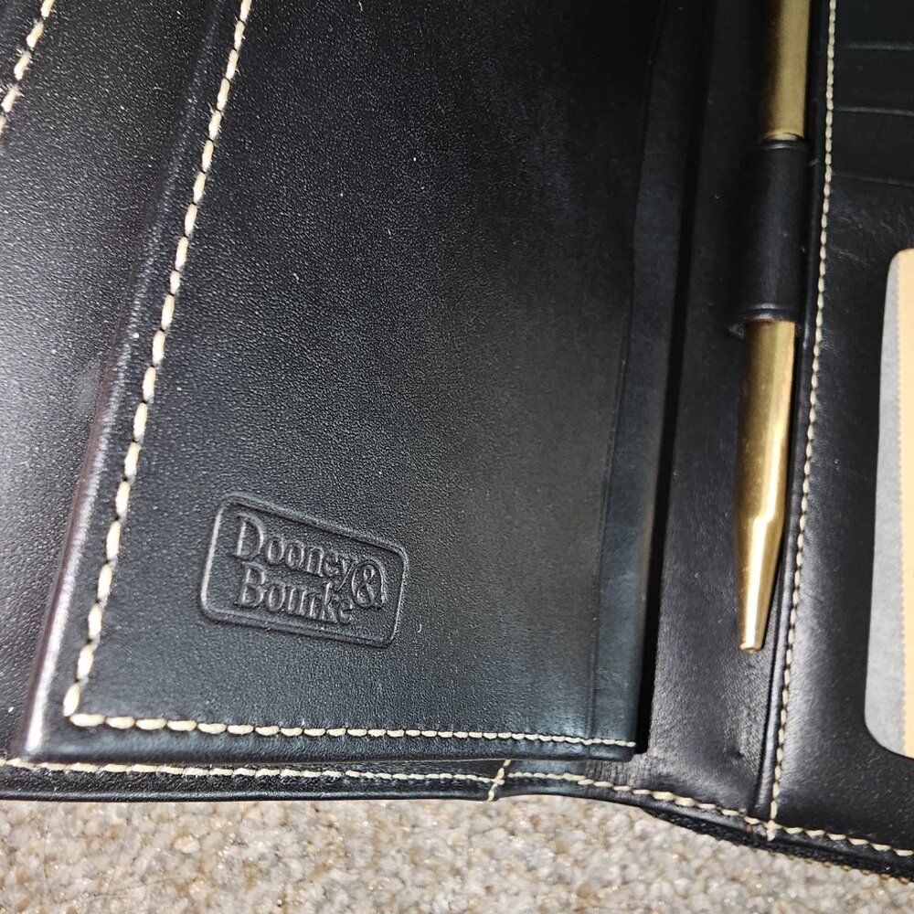 Dooney & Bourke Wallet - Picture 5 of 9